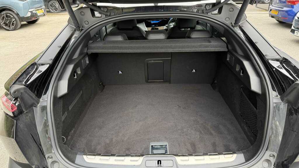 Peugeot 408 158Kw Gt 58Kwh 2025 Black #3