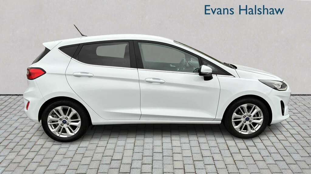 Ford Fiesta 1.0 Ecoboost Hybrid Mhev 125 Titanium 2023 YY23LKM White #3