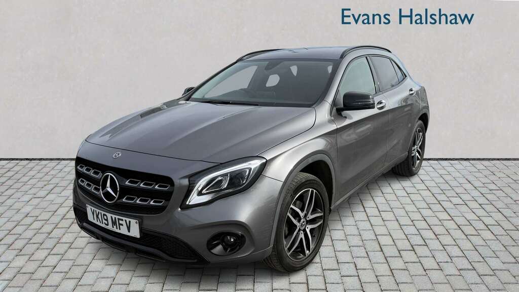 Mercedes-Benz GLA Class 180 Urban Edition 2019 YK19MFV Grey #3
