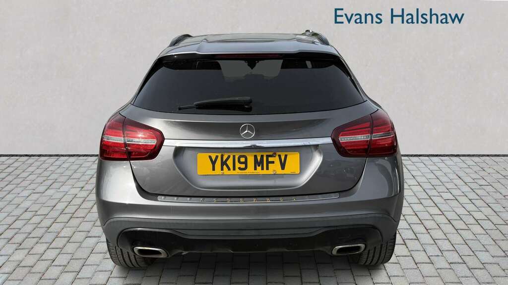 Mercedes-Benz GLA Class 180 Urban Edition 2019 YK19MFV Grey #6