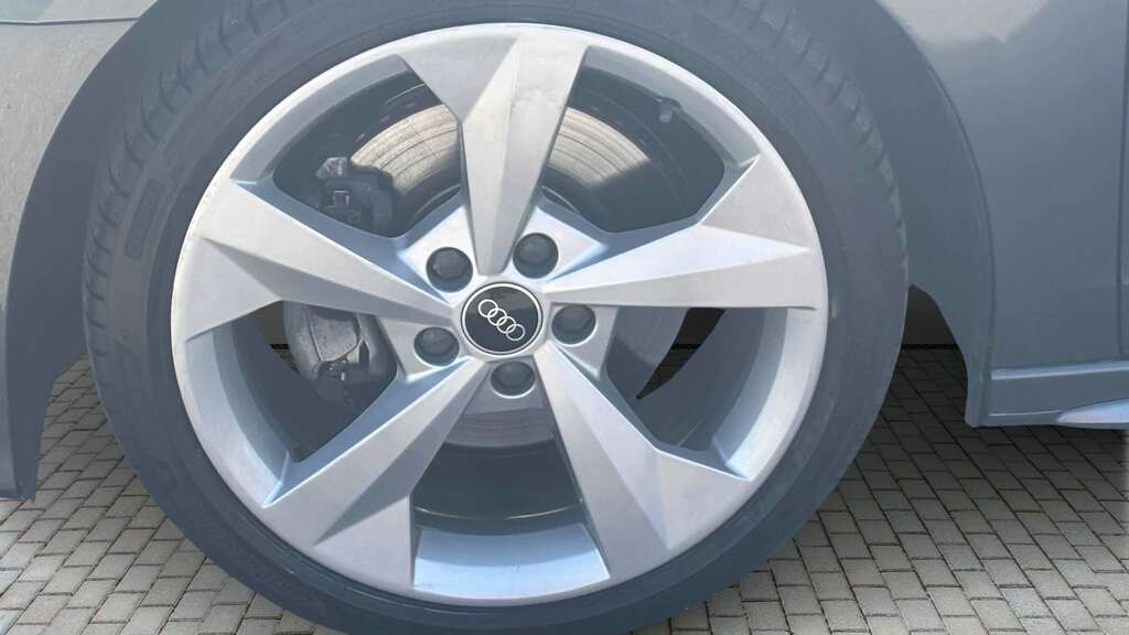 Audi A3 35 Tfsi S Line S Tronic 2020 RE70XZR Grey #6