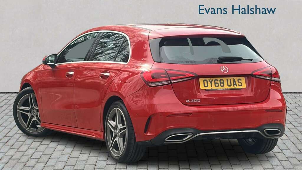Mercedes-Benz A Class A200 Amg Line Premium 2018 OY68UAS Red #2