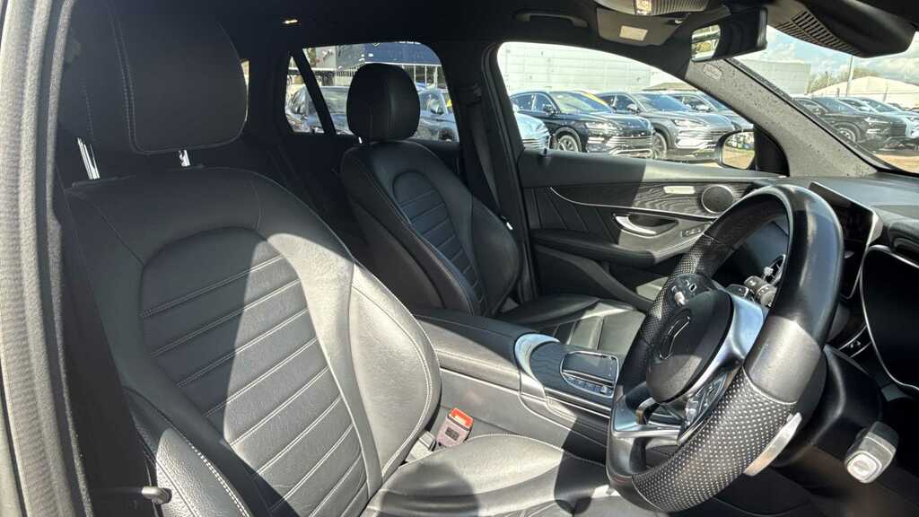 Mercedes-Benz GLC Class 300D 4Matic Amg Line Premium 9G-tronic 2020 KO69HTA Black #3