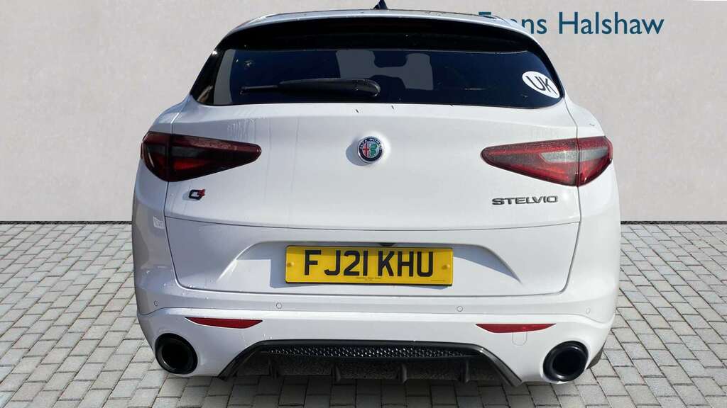 Alfa Romeo Stelvio 2.0 Turbo 280 Veloce Ti 2021 FJ21KHU White #4