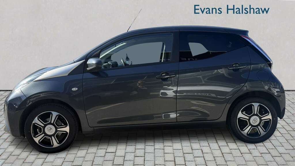 Toyota Aygo 1.0 Vvt-i X-clusiv 2 2016 YK16CVS Grey #3