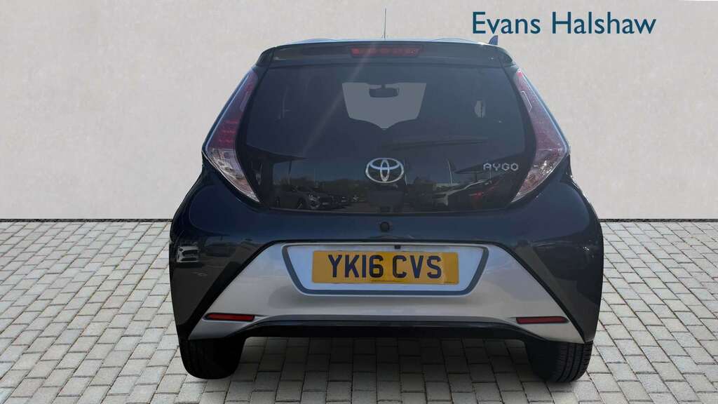 Toyota Aygo 1.0 Vvt-i X-clusiv 2 2016 YK16CVS Grey #5