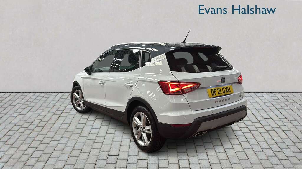Seat Arona 1.0 Tsi 110 Fr Ez Dsg 2021 White #2