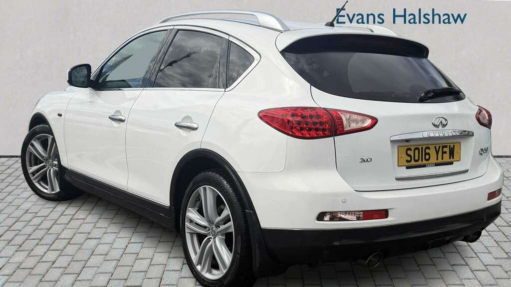 Infiniti QX50 3.0D Gt Premium 2016 SO16YFW White #2
