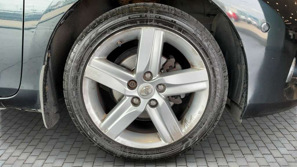 Toyota Auris 1.6 V-matic Excel 2014 HX64OXJ Grey #5