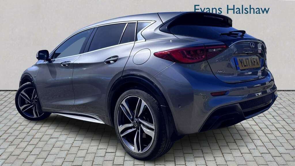 Infiniti Q30 2.0T Sport Dct Awd In-touch Nav 2017 YL17KFX Silver #2