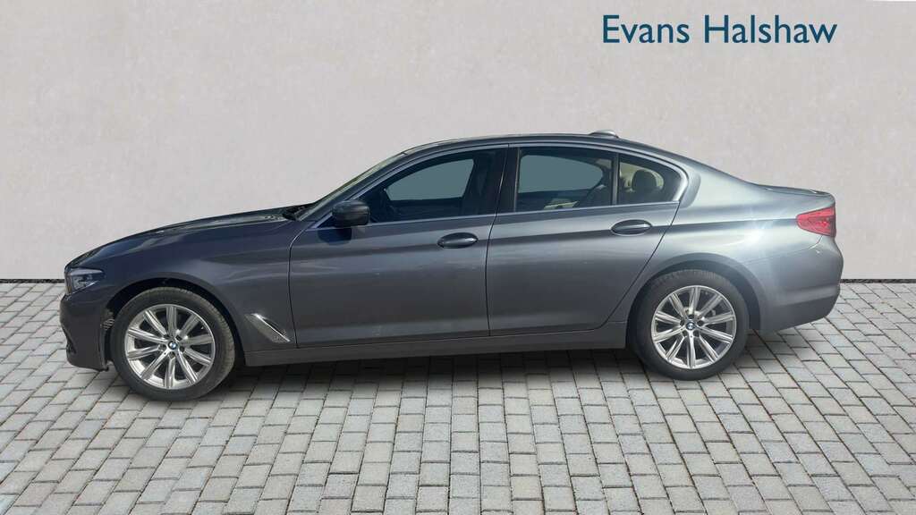 BMW 5 Series 520D Xdrive Se 2017 YE67HHN Blue #3