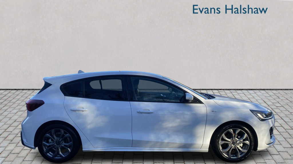 Ford Focus 1.0 Ecoboost Hybrid Mhev St-line 2025 SC75CYA White #3