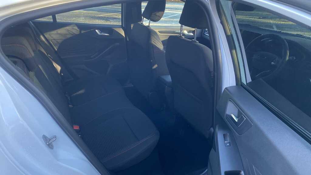 Ford Focus 1.0 Ecoboost Hybrid Mhev St-line 2025 SC75CYA White #6