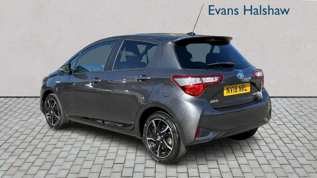 Toyota Yaris 1.5 Hybrid Design Cvt 2018 NV18NRL Grey #5