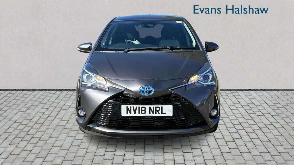 Toyota Yaris 1.5 Hybrid Design Cvt 2018 NV18NRL Grey #2