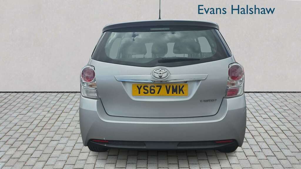 Toyota Verso 1.6 V-matic Icon Tss Grey #5