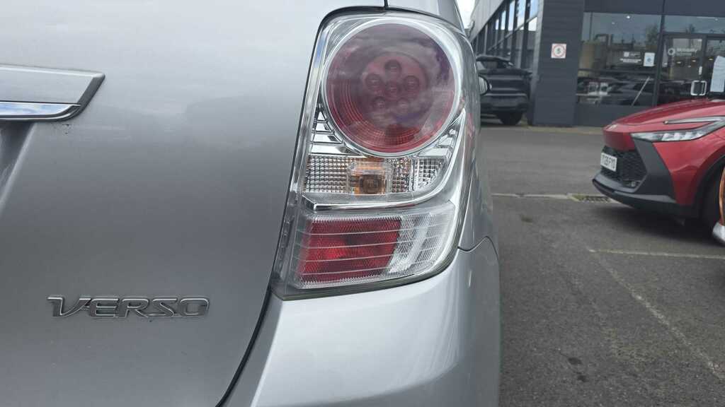 Toyota Verso 1.6 V-matic Icon Tss Grey #13