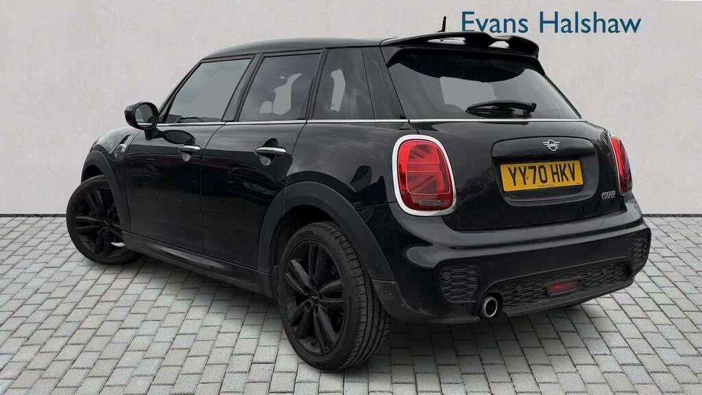 Mini Hatch 1.5 Cooper Sport II 2020 YY70HKV Black #2