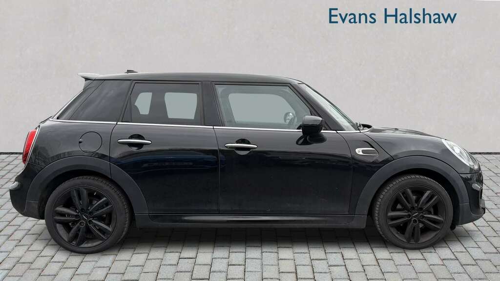 Mini Hatch 1.5 Cooper Sport II 2020 YY70HKV Black #4