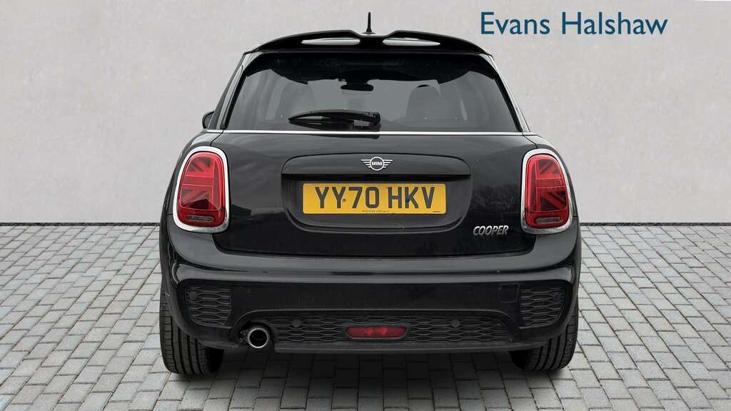 Mini Hatch 1.5 Cooper Sport II 2020 YY70HKV Black #3