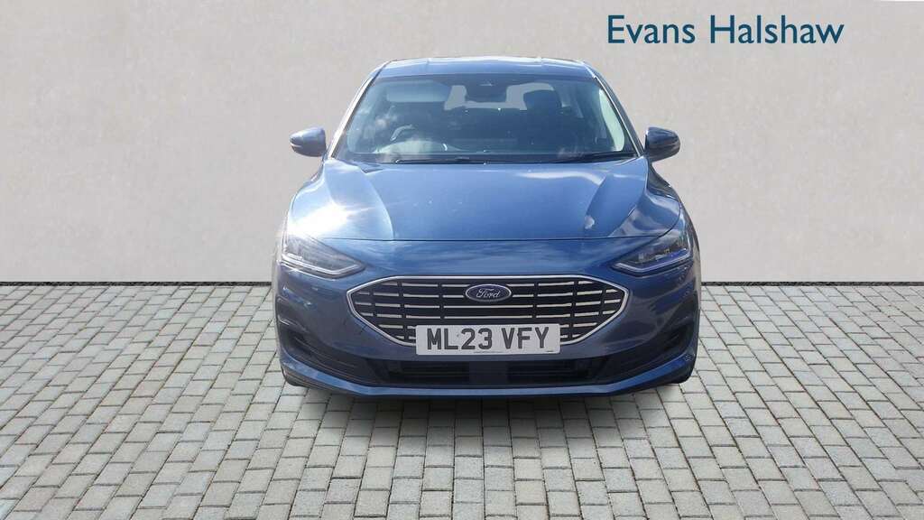 Ford Focus 1.0 Ecoboost Hybrid Mhev Titanium 2023 ML23VFY Blue #4