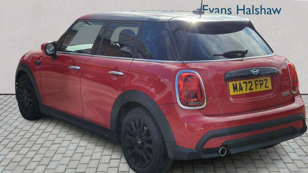 Mini Hatch 1.5 Cooper Classic 2022 MA72FPZ Red #2