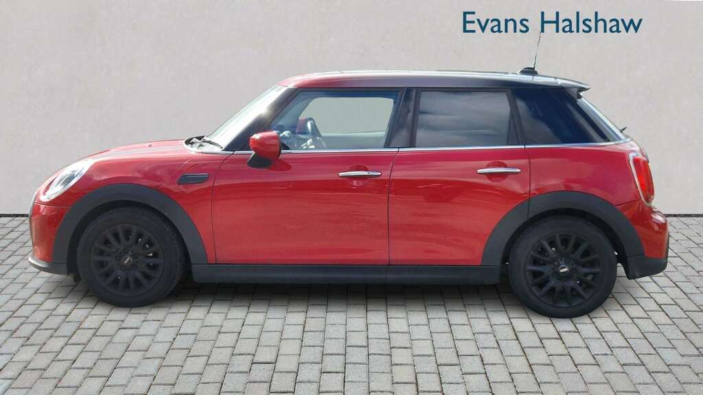 Mini Hatch 1.5 Cooper Classic 2022 MA72FPZ Red #3