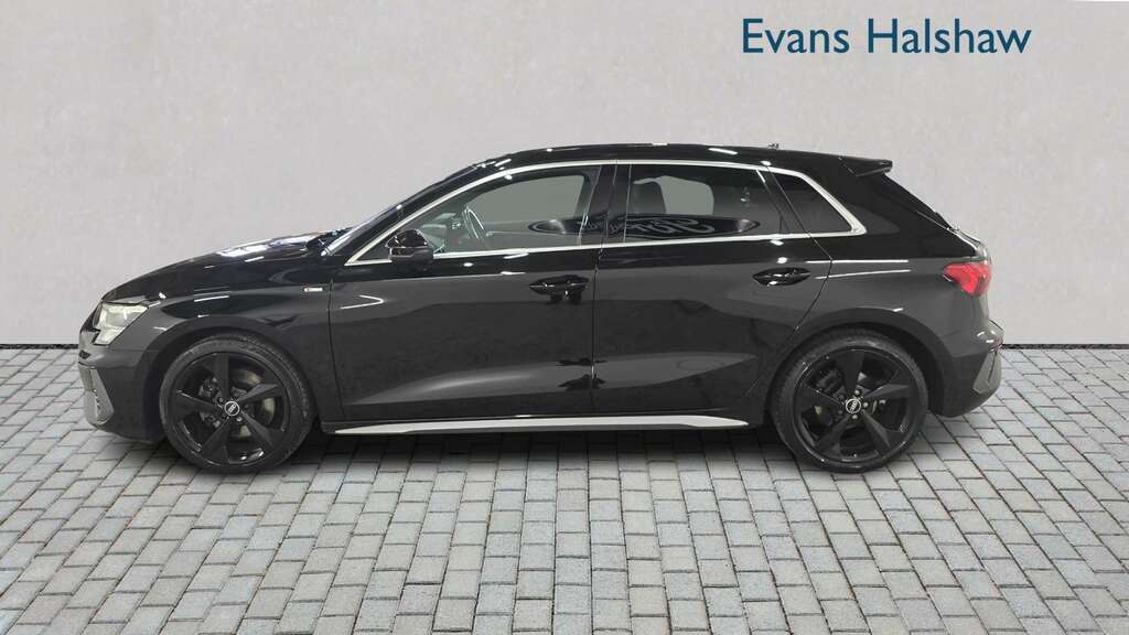 Audi A3 30 Tfsi S Line S Tronic 2020 MJ70EFN Black #4