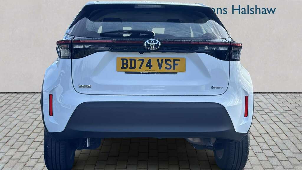 Toyota Yaris Cross 1.5 Hybrid Icon Cvt 2024 BD74VSF White #5