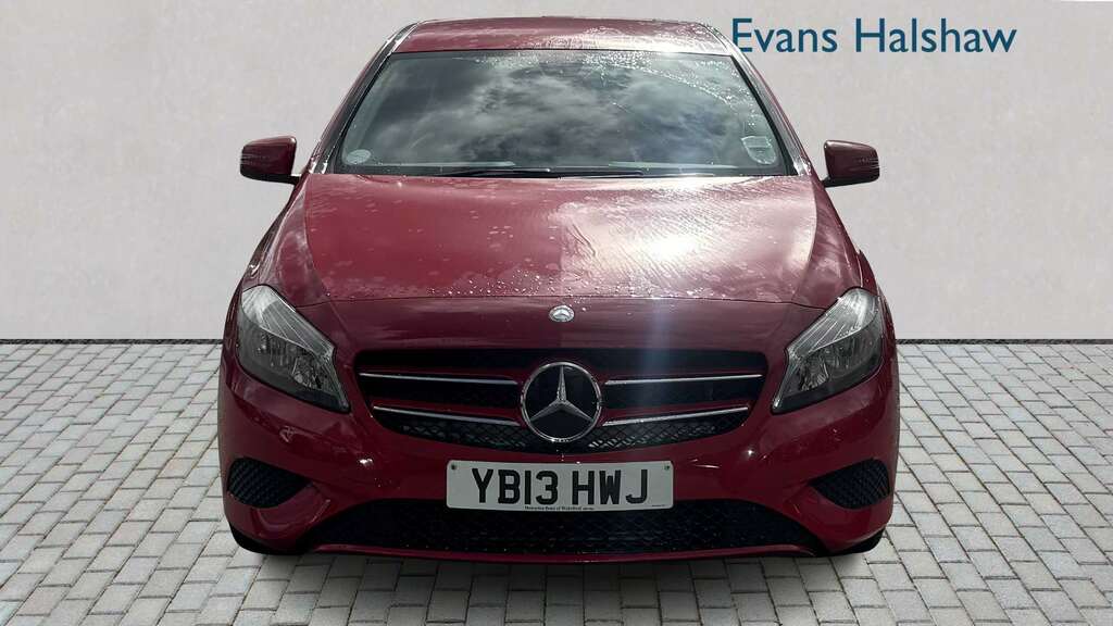 Mercedes-Benz A Class A180 Blueefficiency Se 2013 YB13HWJ Red #4