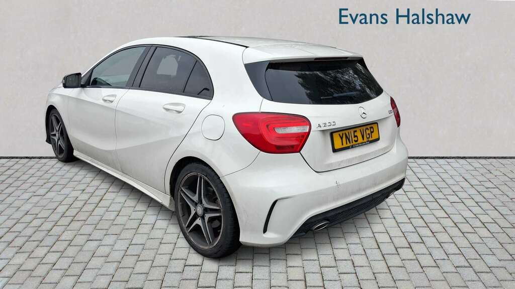 Mercedes-Benz A Class A200 Cdi Amg Night Edition 2015 YN15VGP White #5