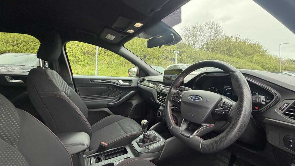 Ford Focus 1.0 Ecoboost 125 St-line 2019 BA19AKZ Red #3