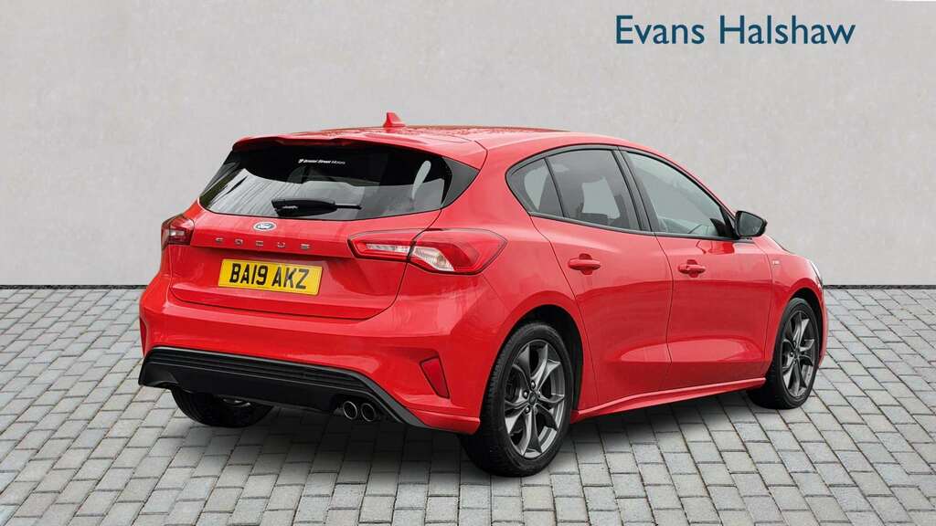 Ford Focus 1.0 Ecoboost 125 St-line 2019 BA19AKZ Red #2