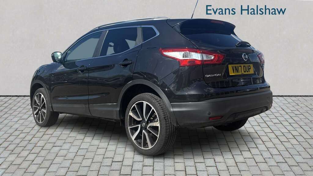 Nissan Qashqai 1.6 Dci Tekna Non-panoramic 4Wd 2017 Black #2