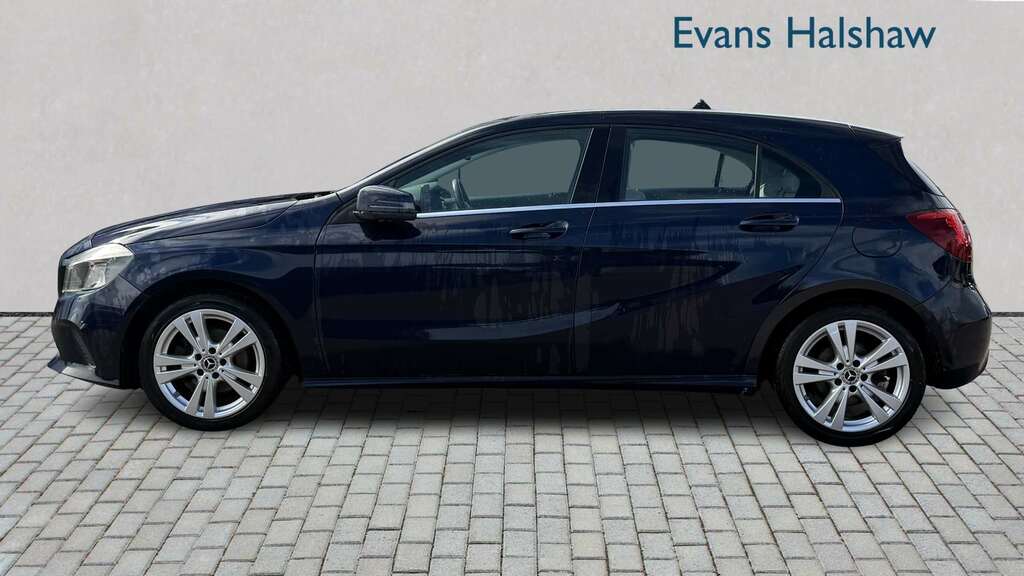 Mercedes-Benz A Class A180 Sport 2017 KY67CCF Blue #3