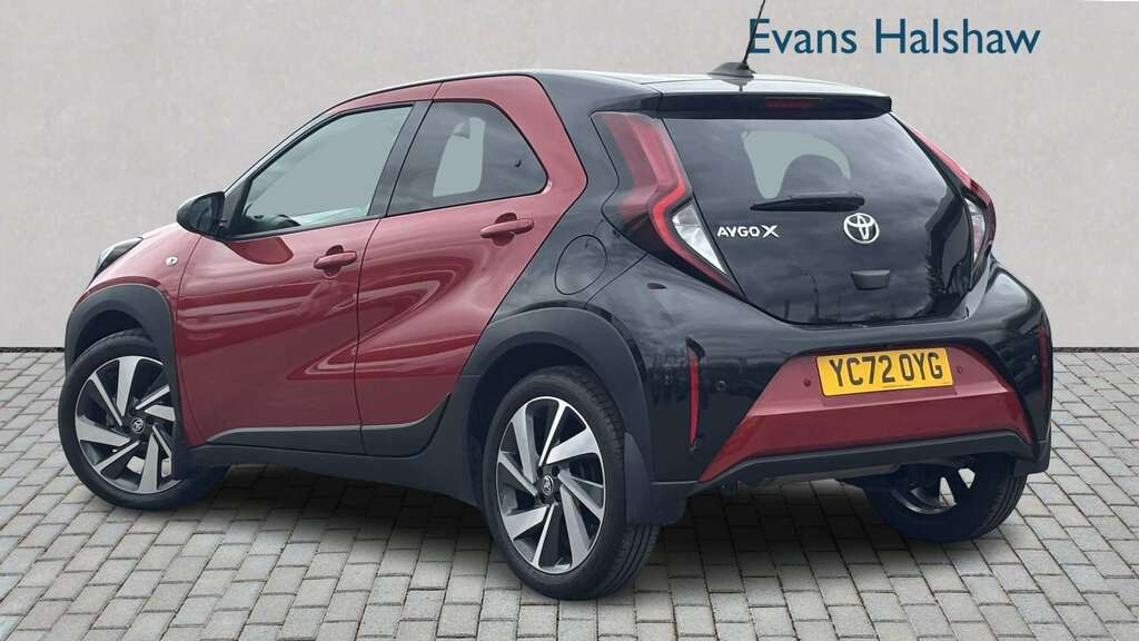 Toyota Aygo X 1.0 Vvt-i Edge 2022 YC72OYG Red #2