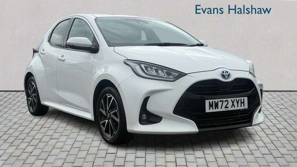 Toyota Yaris 1.5 Hybrid Design Cvt 2022 White