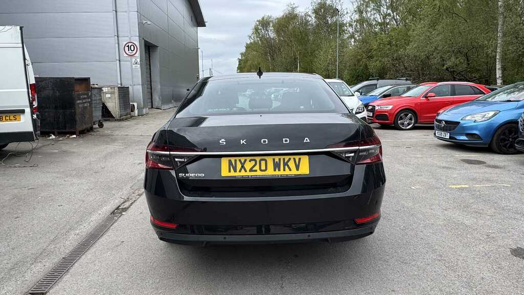 Skoda Superb 1.5 Tsi Se L 2020 Black #5