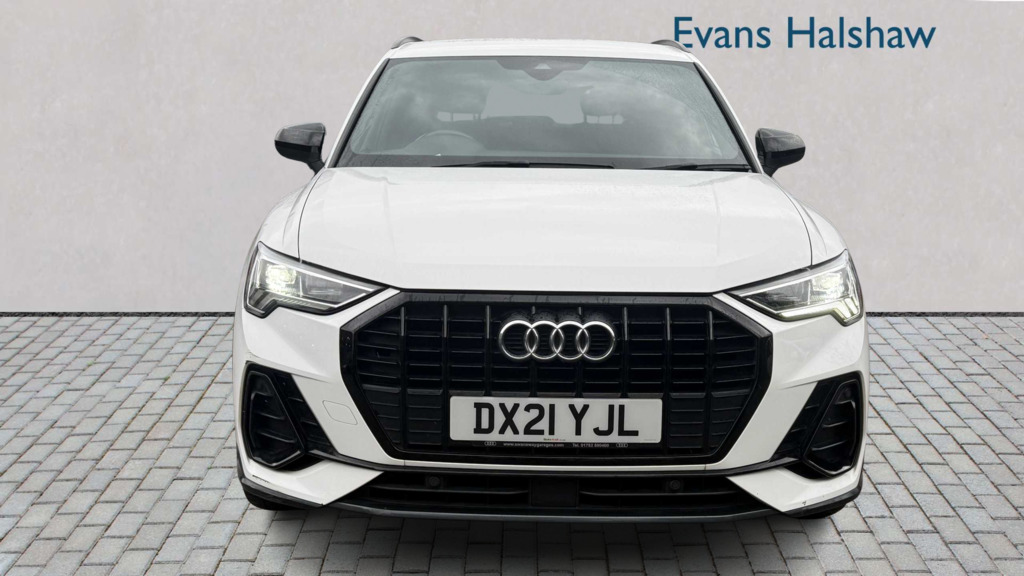 Audi Q3 35 Tfsi Black Edition 2021 DX21YJL White #5