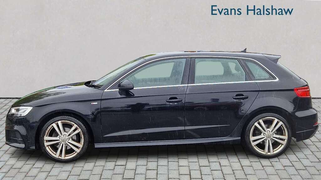 Audi A3 1.5 Tfsi S Line 2018 DF18NVS Black #3