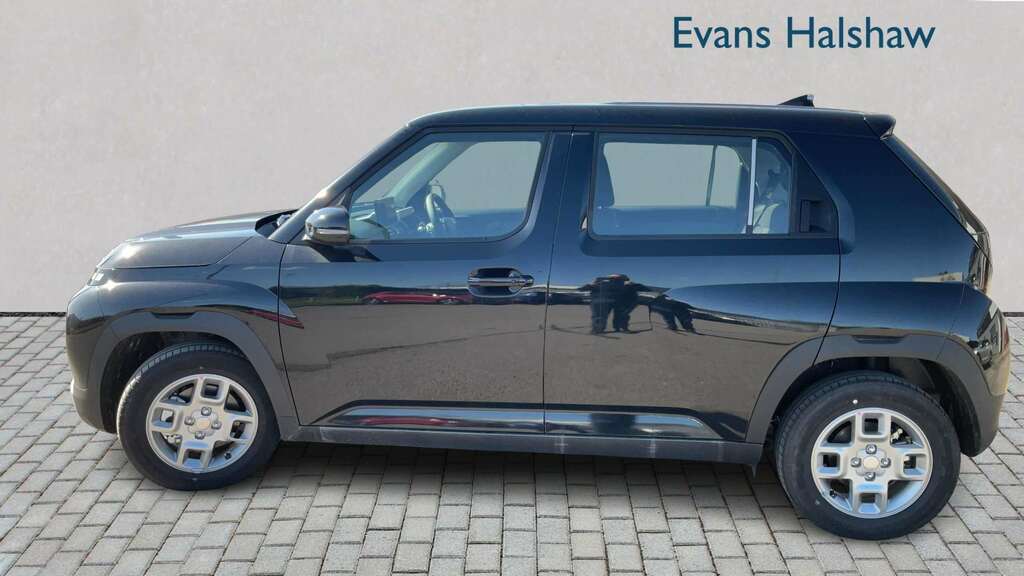 Hyundai Inster 85Kw 01 49Kwh 2026 YK26POA Black #3