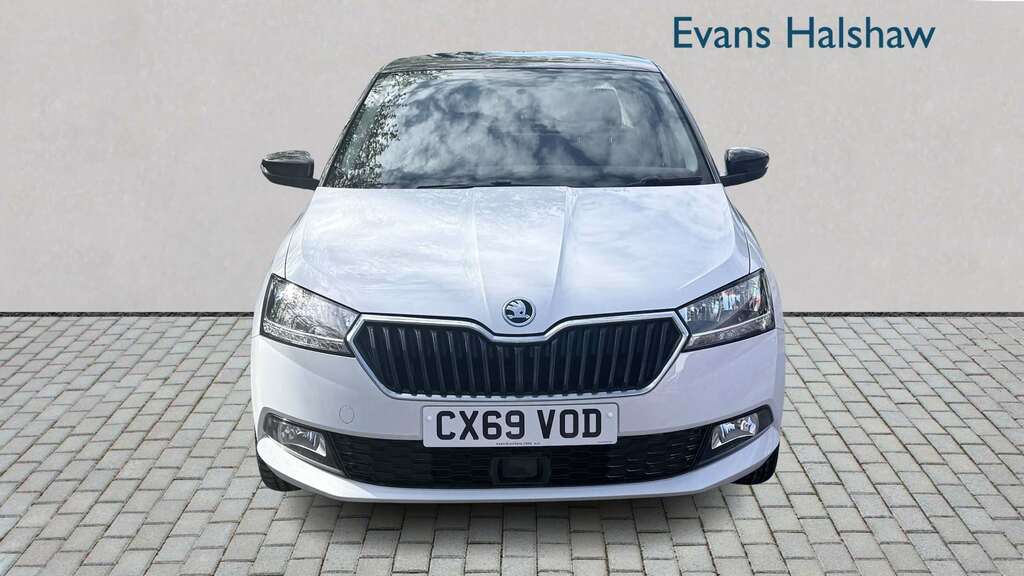 Skoda Fabia 1.0 Mpi Colour Edition 2019 CX69VOD White #3