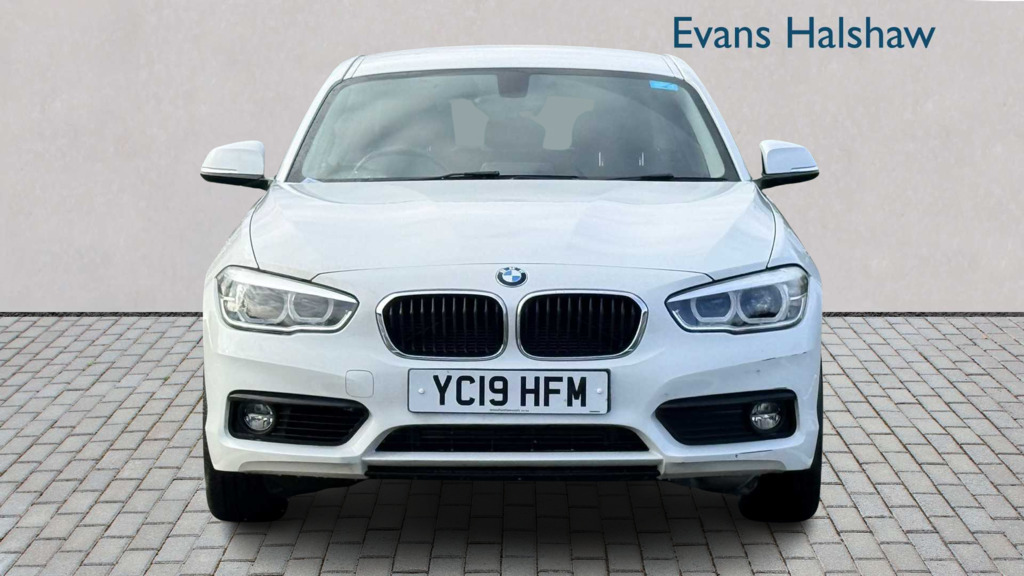 BMW 1 Series 118I 1.5 Se Business Navservotronic 2019 YC19HFM White #5