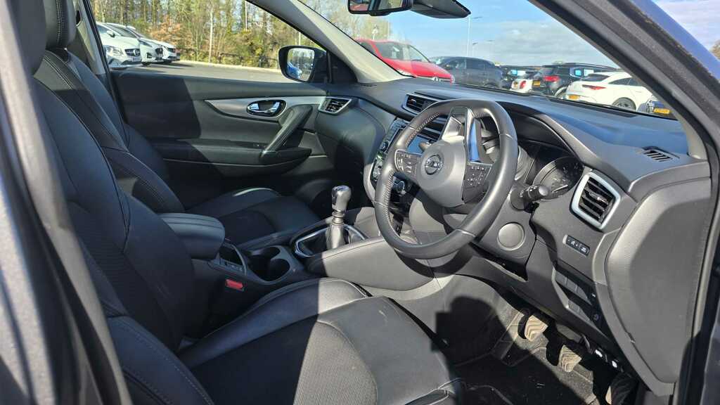Nissan Qashqai 1.3 Dig-t Tekna 2019 YL69EJZ Grey #3