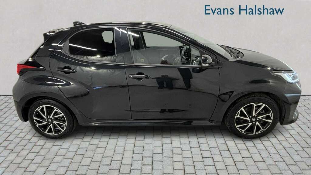 Toyota Yaris 1.5 Hybrid Design Cvt 2023 BG73UVM Black #3