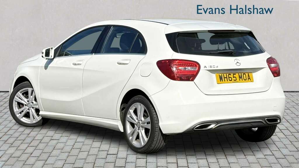 Mercedes-Benz A Class A180d Sport 2016 WH65MOA White #2