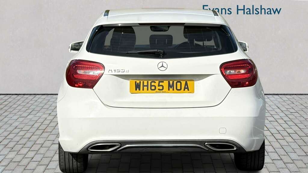 Mercedes-Benz A Class A180d Sport 2016 WH65MOA White #3