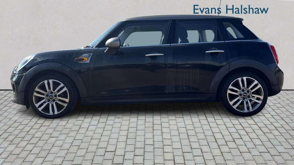 Mini Hatch 1.5 Cooper Seven 2017 NK67NWG Black #4