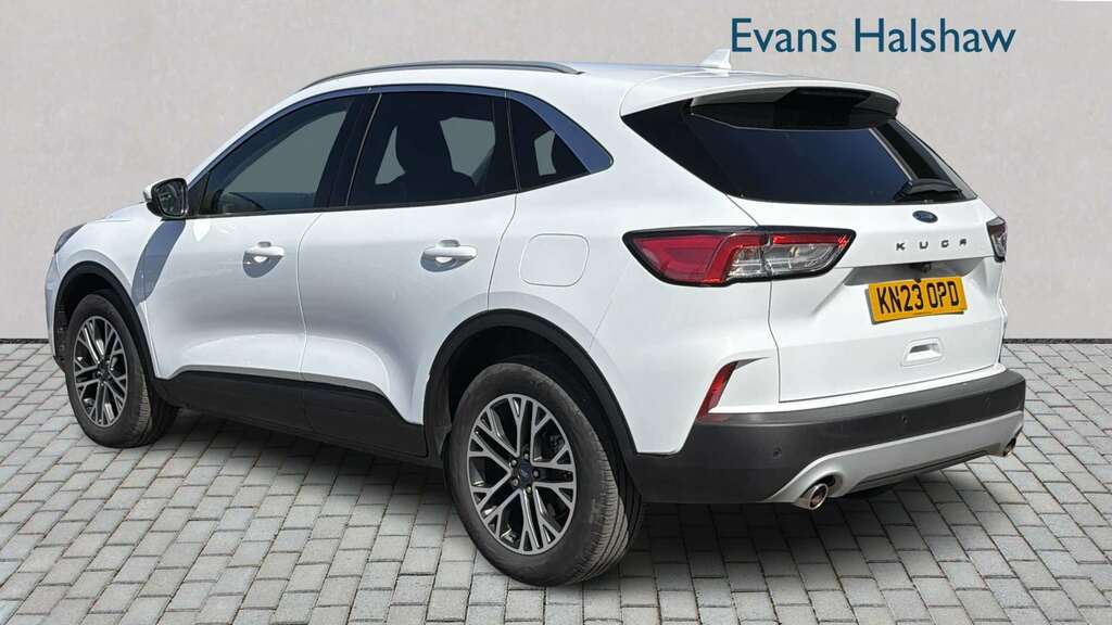 Ford Kuga 1.5 Ecoboost 150 Titanium Edition 2023 KN23OPD White #2