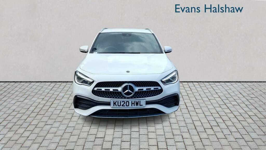 Mercedes-Benz GLA Class 200 Amg Line Executive 2020 KU20HWL White #3